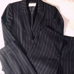 Tahari by Authur Levine pants and blazer